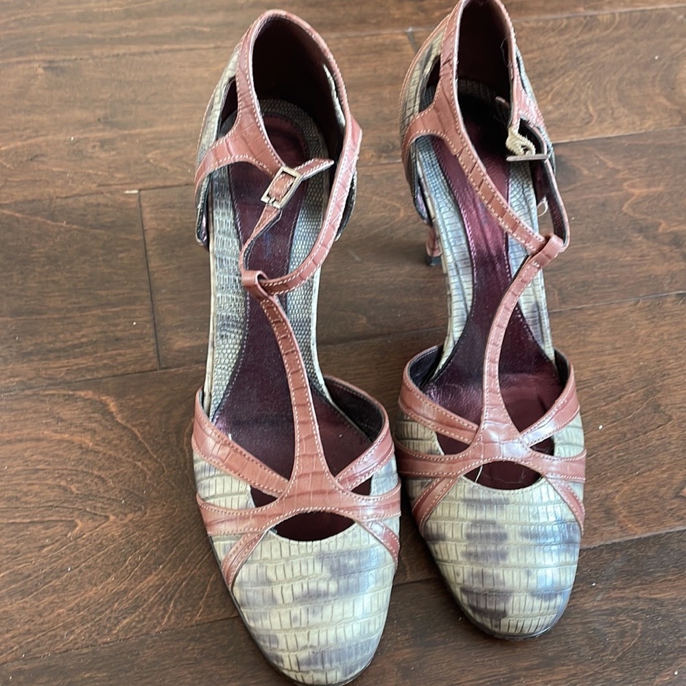 Banana Republic Womens Shoes Heels Made in Italy sz 7.5 Leather
